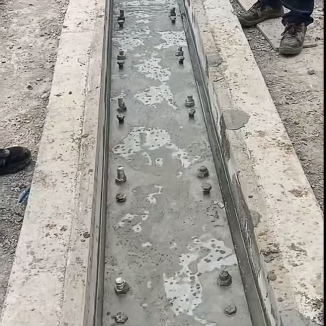 钦州港口码头起重机龙门吊重型机械设备稳固用早强快凝轨道胶泥